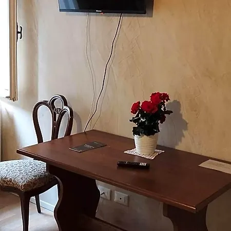 Hotel Ca Lirica -peace Of Mind Just A Few Steps From St. Marks Square 2*